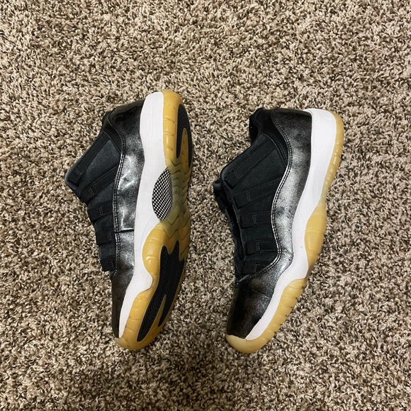 Jordan 11 low baron - Picture 2 of 5